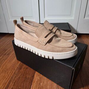 VIONIC Uptown Loafer Sand Suede Sz 8.5